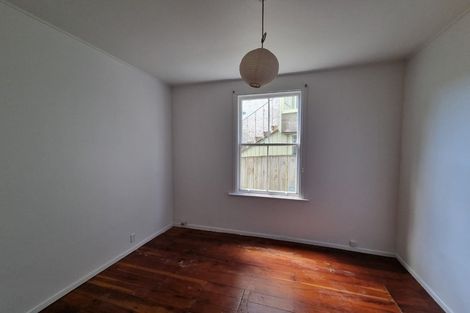 Photo of property in 28 Roxburgh Street, Mount Victoria, Wellington, 6011