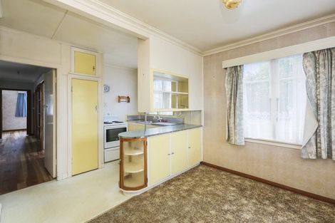 Photo of property in 28 Wallace Place, Westown, New Plymouth, 4310