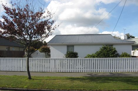 Photo of property in 70 Hounslow Street, Ilam, Christchurch, 8041