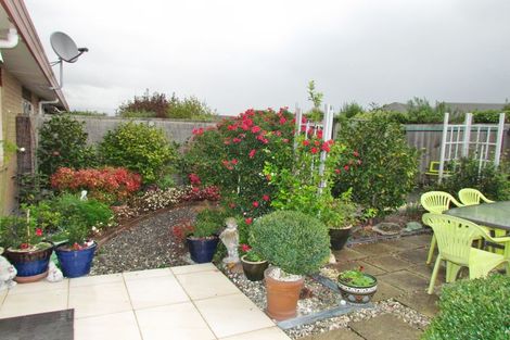 Photo of property in Holdsworth Villas, 2/2 William Donald Drive, Solway, Masterton, 5810