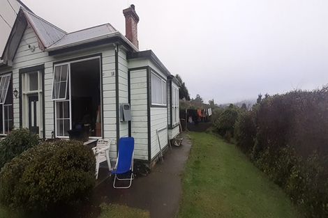 Photo of property in 20 Athol Place, Ravensbourne, Dunedin, 9022