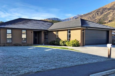 Photo of property in 17 Myles Way, Lower Shotover, Queenstown, 9304
