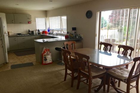 Photo of property in 10 Craigavon Drive, East Tamaki, Auckland, 2013