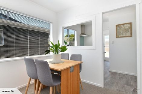 Photo of property in 1/871 East Coast Road, Northcross, Auckland, 0632