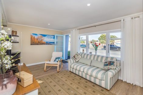 Photo of property in 3/682 Waitarere Beach Road, Waitarere Beach, Levin, 5510