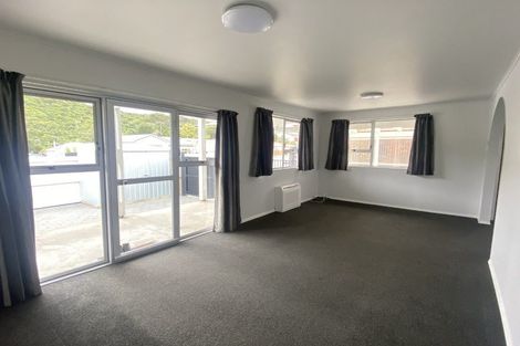 Photo of property in 94 Waikawa Road, Picton, 7220