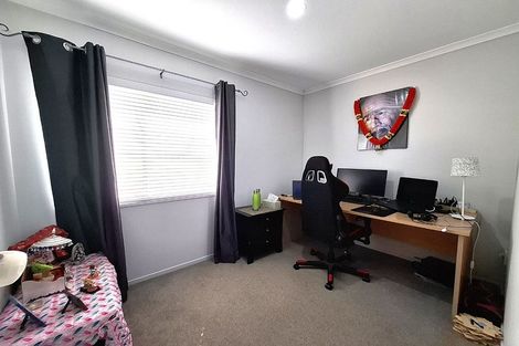 Photo of property in 36 Saralee Drive, Manurewa, Auckland, 2105