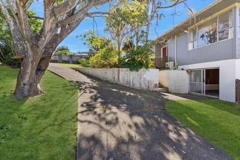 Photo of property in 24 Leaver Place, Weymouth, Auckland, 2103