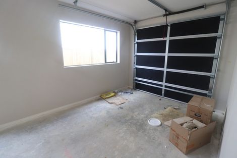 Photo of property in 6c St Catherine Crescent, West Harbour, Auckland, 0618