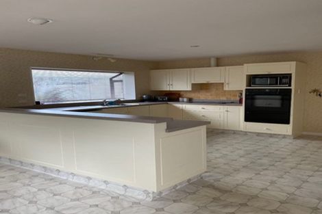 Photo of property in 50 Awanui Drive, Waikanae, 5036