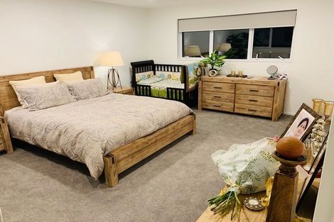 Photo of property in 10a Glenfield Road, Birkenhead, Auckland, 0626