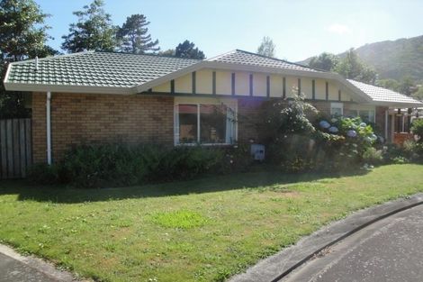 Photo of property in St Lukes Close, 41f Pehi Kupa Street, Waikanae, 5036