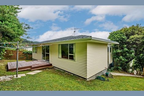 Photo of property in 44 Westhaven Drive, Tawa, Wellington, 5028