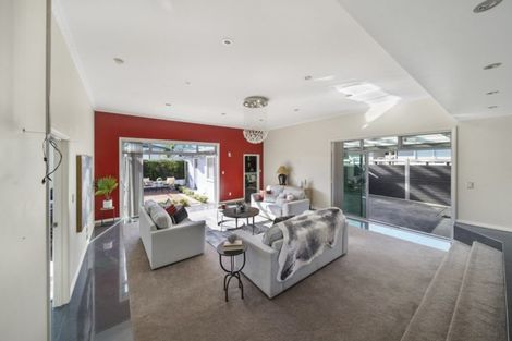 Photo of property in 33 Hope Farm Avenue, Pakuranga Heights, Auckland, 2010