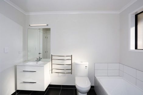 Photo of property in 2 Lippiatt Crescent, Pokeno, 2402