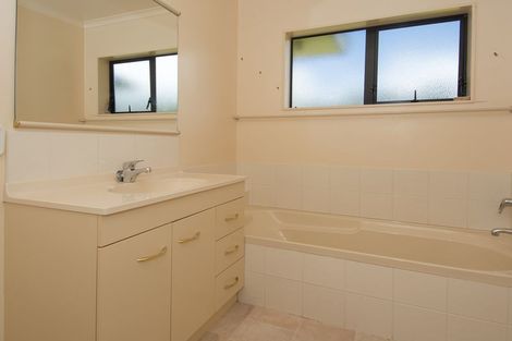 Photo of property in 6 Heronvale Way, Brookfield, Tauranga, 3110