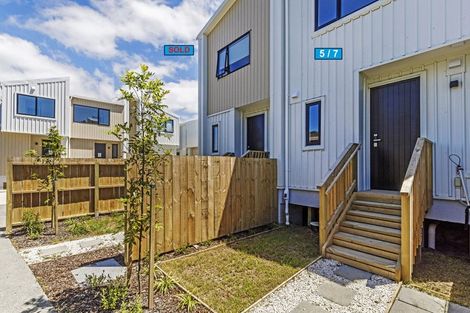 Photo of property in 5/7 Cedar Heights Avenue, Massey, Auckland, 0614