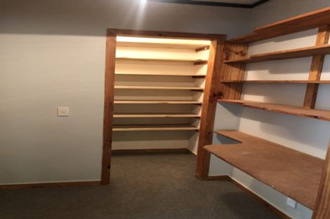 Photo of property in 5 Newnham Court, Tawa, Wellington, 5028