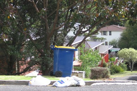 Photo of property in 1/20 Penning Road, Castor Bay, Auckland, 0620