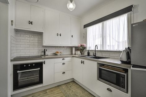 Photo of property in 1/403 Sylvan Road, Parkvale, Hastings, 4122