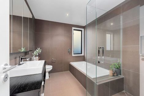 Photo of property in 98 Ferry Parade, Herald Island, Auckland, 0618