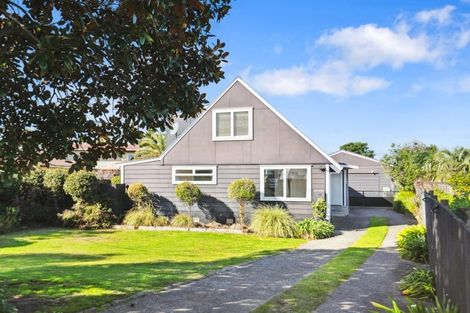 Photo of property in 161 Karewa Parade, Papamoa Beach, Papamoa, 3118