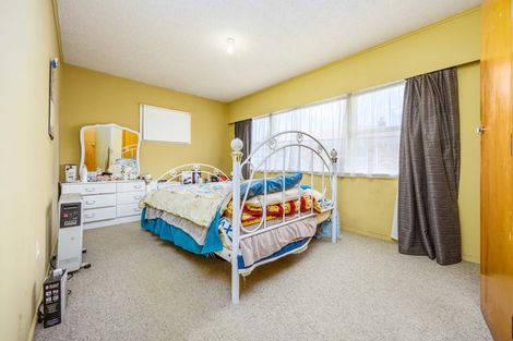 Photo of property in 2 Lansdown Avenue, Papatoetoe, Auckland, 2025