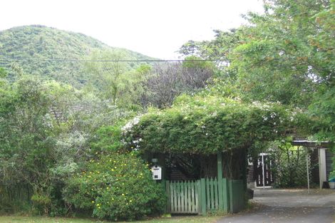 Photo of property in 10 Pokaka Street, Birchville, Upper Hutt, 5018