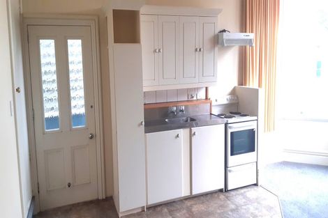 Photo of property in 16 Manley Terrace, Newtown, Wellington, 6021
