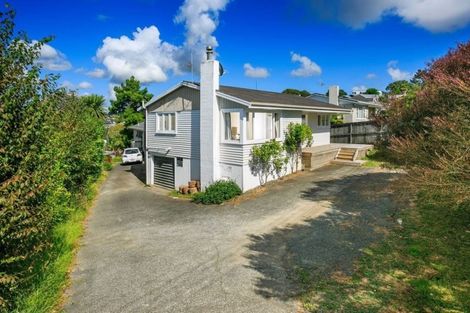 Photo of property in 1/962 East Coast Road, Northcross, Auckland, 0632