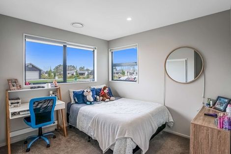 Photo of property in 18 Goldie Drive, Rangiora, 7400