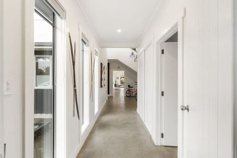 Photo of property in 104 Foster Road, Kumeu, 0891