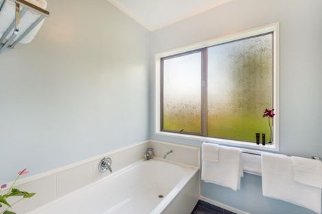 Photo of property in 14 Halyard Close, Flagstaff, Hamilton, 3210