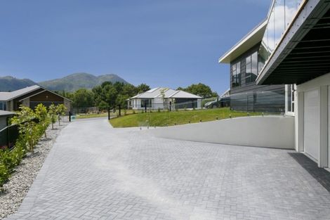 Photo of property in 32 Coprosma Crescent, Waipahihi, Taupo, 3330