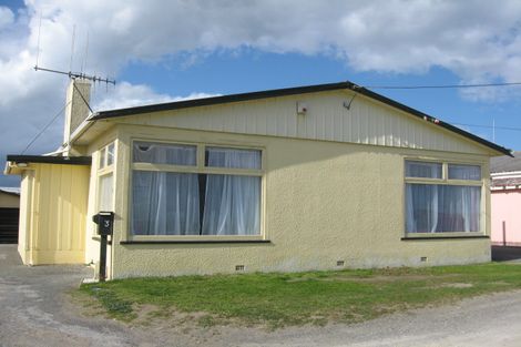 Photo of property in 3 Westbourne Terrace, Castlecliff, Whanganui, 4501
