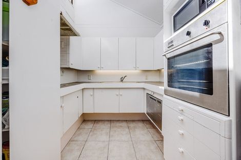 Photo of property in 57 Highland Park Drive, Highland Park, Auckland, 2010