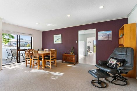 Photo of property in 116 Park Avenue, Whangamata, 3620