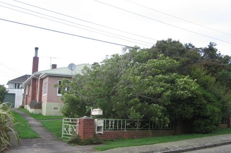 Photo of property in 11 Hollies Crescent, Johnsonville, Wellington, 6037