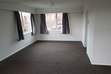 Photo of property in 28-28b Jane Grove, Paparangi, Wellington, 6037