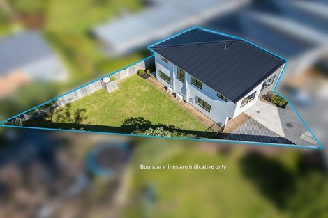 Photo of property in 29a Mackenzie Street, Te Atatu South, Auckland, 0610