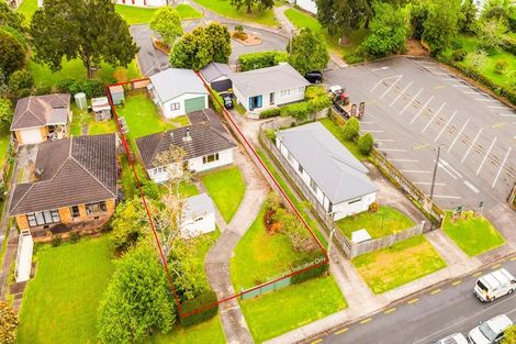 Photo of property in 43 Neil Avenue, Te Atatu Peninsula, Auckland, 0610