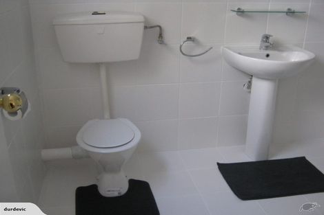 Photo of property in 7 Bayview Road, Hauraki, Auckland, 0622