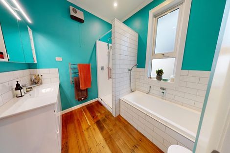 Photo of property in 11 Happy Valley Road, Owhiro Bay, Wellington, 6023