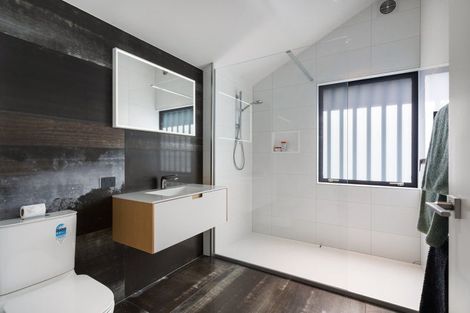 Photo of property in 101 Beach Road, Whangamata, 3620