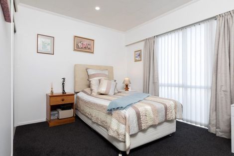 Photo of property in 2 Magnolia Drive, Westown, New Plymouth, 4310