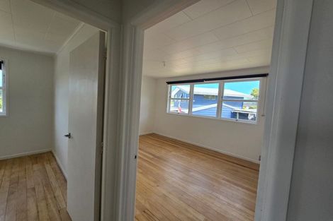 Photo of property in 8 Oreil Avenue, West Harbour, Auckland, 0618