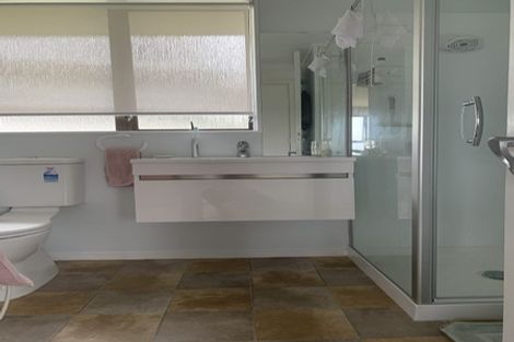 Photo of property in 1/20 Delshaw Avenue, Stanmore Bay, Whangaparaoa, 0932