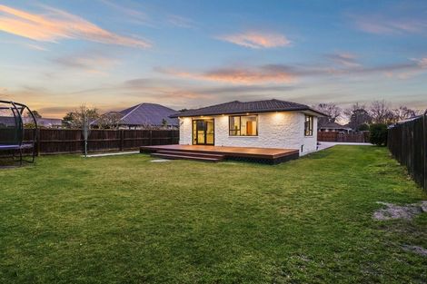 Photo of property in 83 Arcon Drive, Broomfield, Christchurch, 8042
