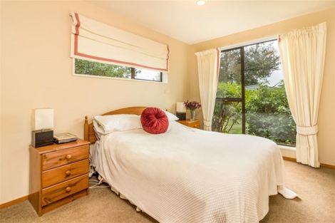 Photo of property in 9 Algie Place Avonhead Christchurch City