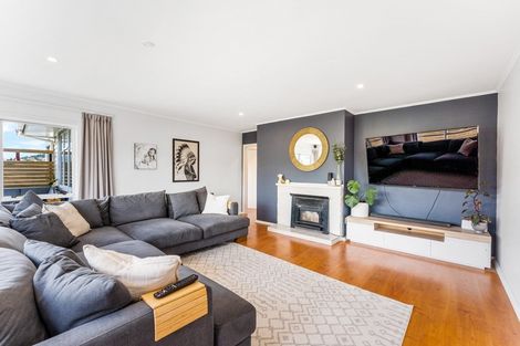 Photo of property in 82 Holborn Drive, Stokes Valley, Lower Hutt, 5019
